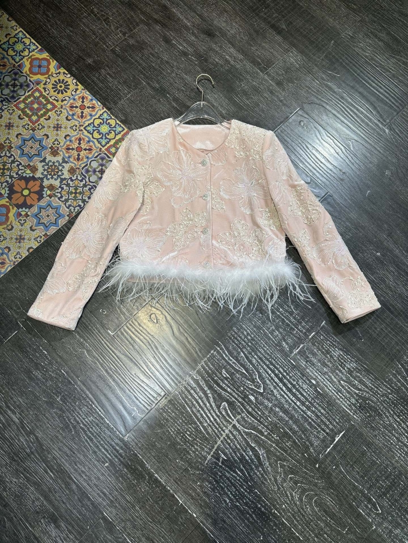 Ch**el outwear
